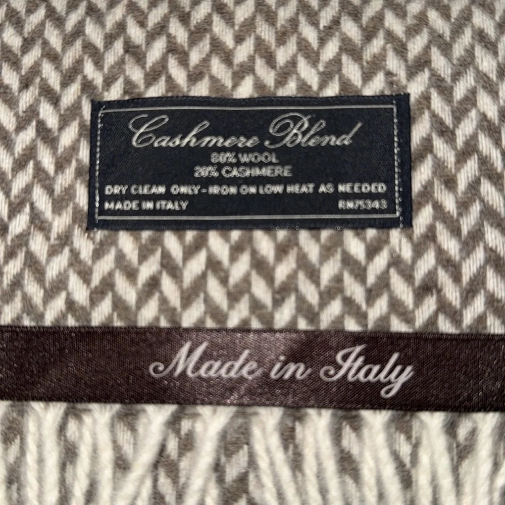 Cashmere Blend Herringbone Scarf, made in Italy, new